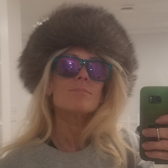 Genuine Mink & Fox Trim Fur Hat - Picture 13 of 13